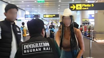 d'ouverture d'une classe de retraite sexuelle : les filles américaines expulsées de Bali