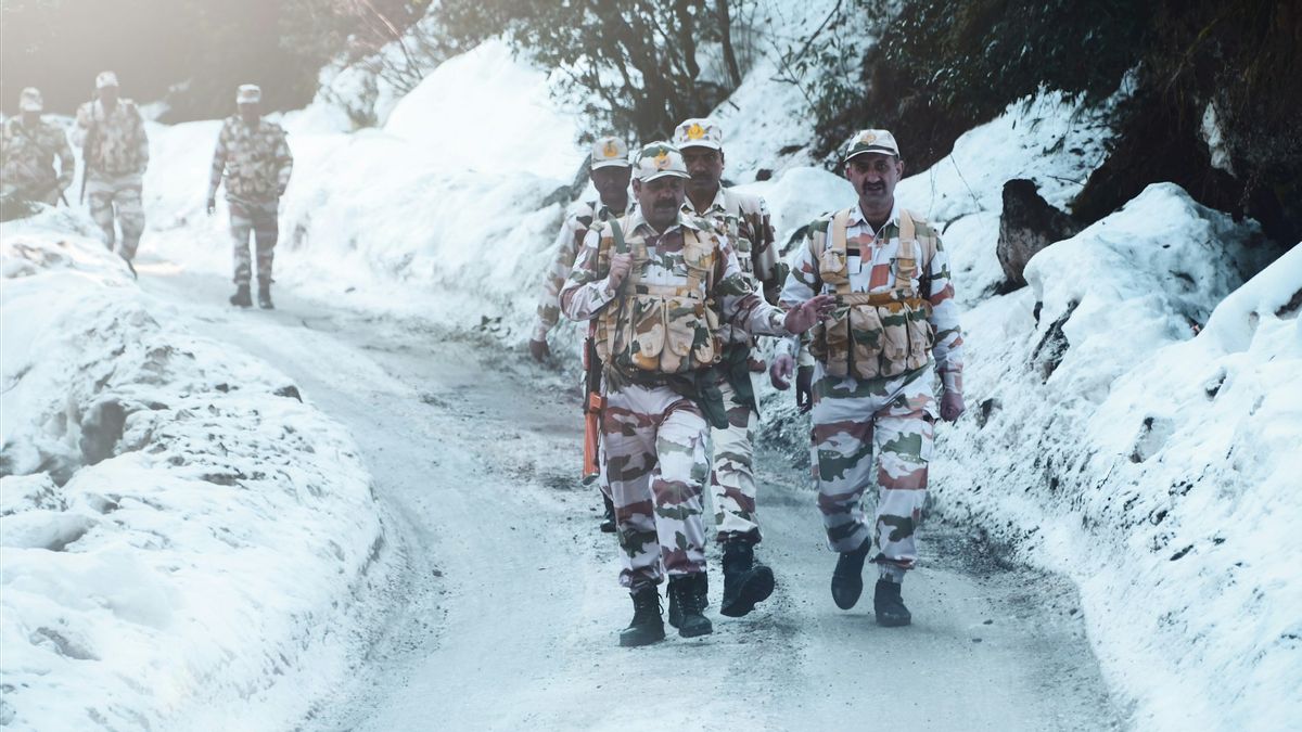 Capitaine de l'armée indienne tué par balle, 4 terroristes tués