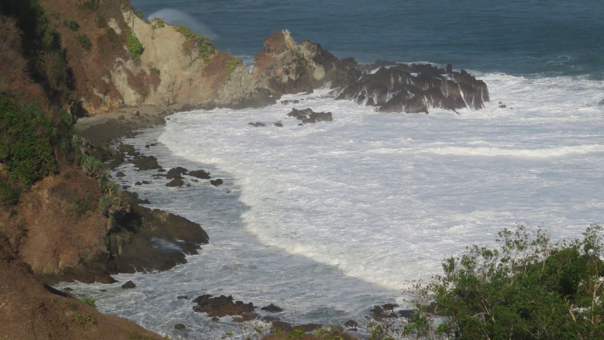 Le Gouvernement De La Régence De Gunungkidul Propose Un Essai De 7 Attractions Touristiques Limitées De La Grotte De Pindul à La Plage De Watulumbung