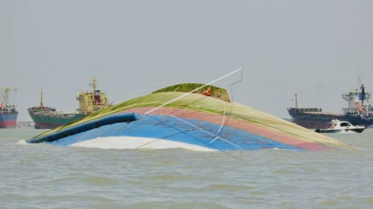 アルハムドゥリラ、ボートがサンゴを襲った後に豚の島で溺れた3人のアチェネーゼ漁師が生き残った