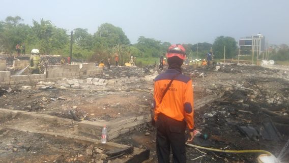 Bakar Sampah Diduga Jadi Pemicu Kebakaran Gudang Rongsok Dekat Depo Pertamina Plumpang Jakut