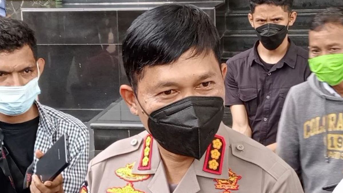 在Penjaringan的TNI成员结伙之后，三名肇事者被警察逮捕，其中一人仍在被追捕。
