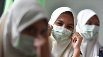Epidemiologist Calls Masks And Vaccination The Right Combination To Overcome Pandemic