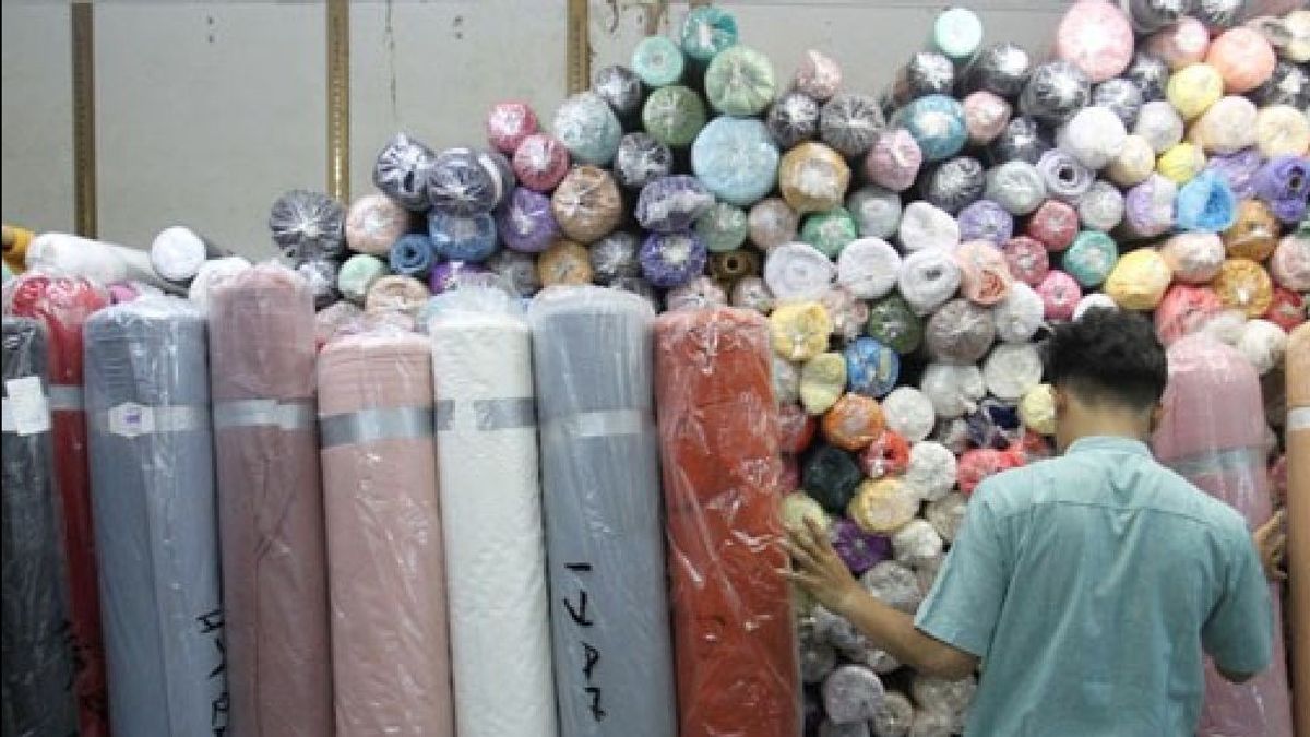 مافيا الواردات الصينية تصنع صناعة النسيج بانجلوك ، يطلب رواد الأعمال المناوبة من المديرية العامة للجمارك والمكوس