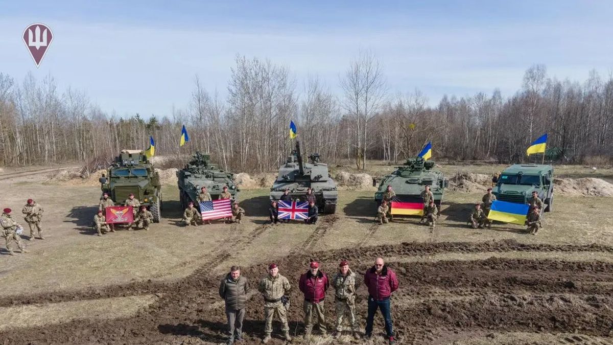 プーチン大統領は外国戦車をウクライナのロシア軍の優先標的と呼び、長距離ミサイルを心配しない