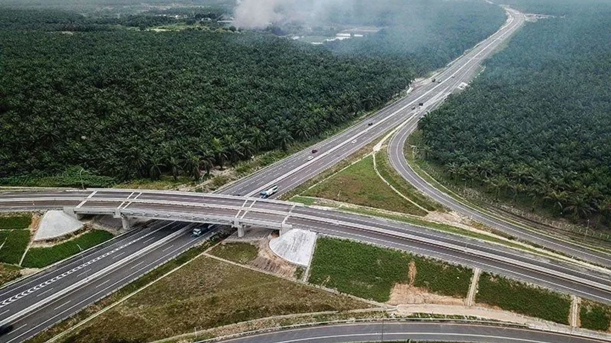这两条跨苏门答腊收费公路在2024年开斋节返乡流量期间准备运作