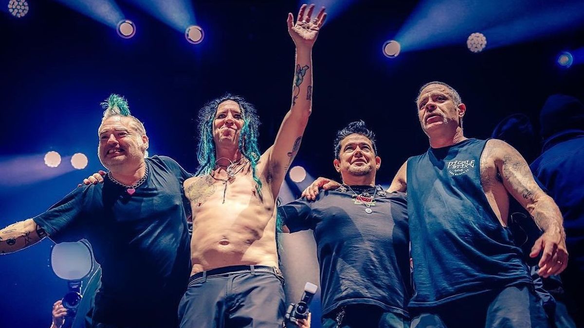 NOFX تتقاعد رسميا بعد الانتهاء من العرض الأخير