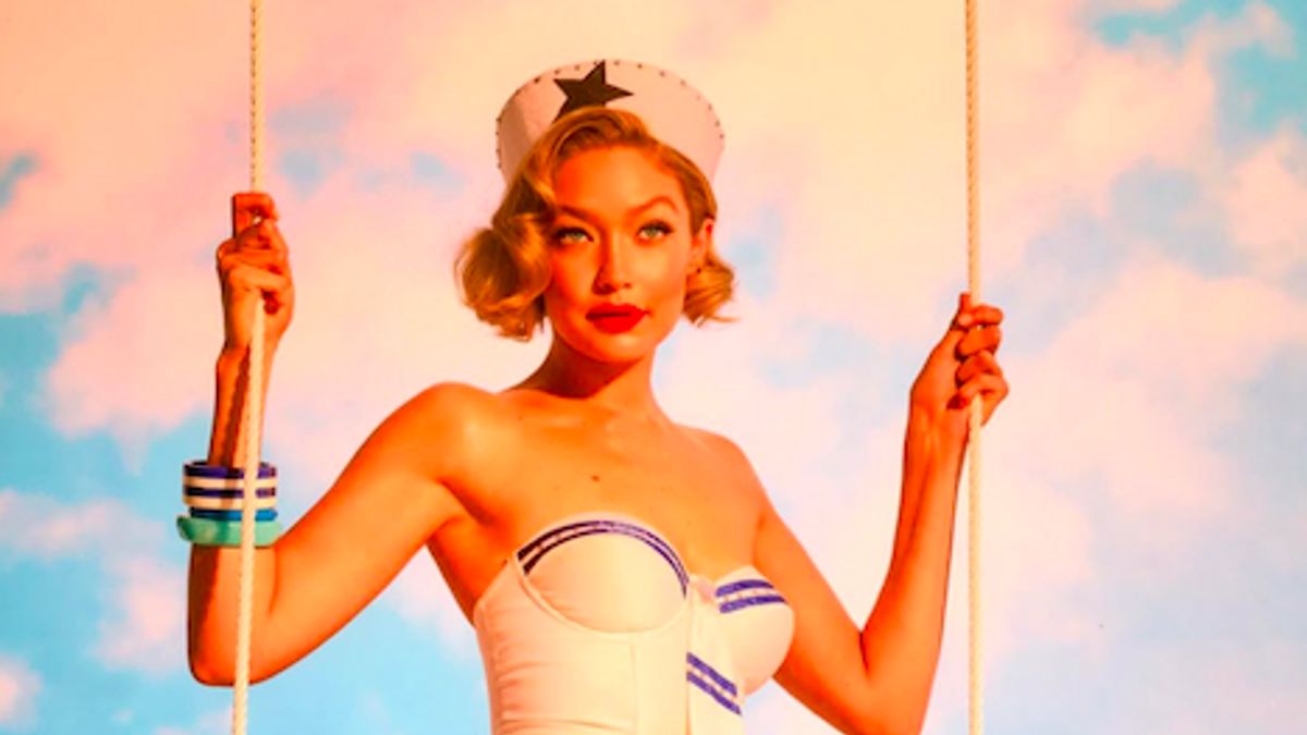 Gigi Hadid Debut Sebagai Direktur Kreatif Jenama Sandal Asal Brasil