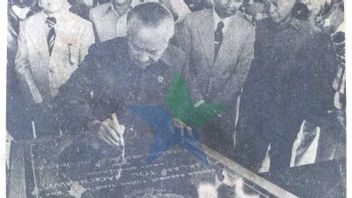 贾戈拉维收费公路由苏哈托总统在历史上揭幕 今日，1978年3月9日