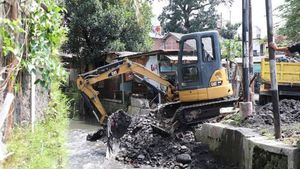 Cara Pemkot Perkecil Risiko Bencana Hidrometeorologi di Malang: Pengerukan Sedimen Hingga Pembersihan Sampah
