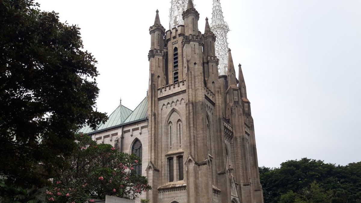 L'église cathédrale : Le jour de l'ascension de Jésus-Christ devient élan pour la prière catholique de Dieu