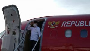 副总统马鲁夫飞往水1小时20分钟参加2024年亚太水产养殖