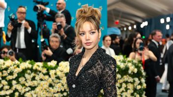 BLACKPINK Lisa Tuai Kontroversy Wears Underwear With Afro-American Activists