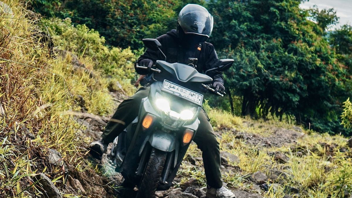 ギア・アルティマがスマトラ島南部の山麓で「拷問」され、ヤマハはハイブリッドスクーターの強さを証明