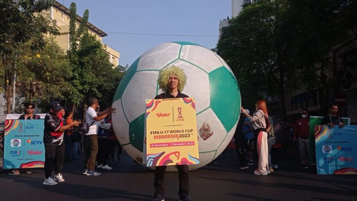 Surabaya Sambut Piala Dunia U-17 dengan Arak-arakan Trophy Experience