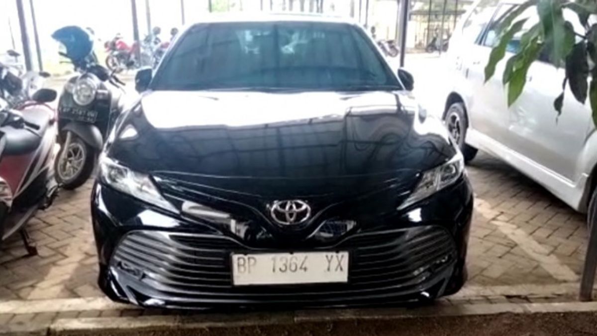 Tanjungpinang DPRD Chairman Gets New Toyota Camry