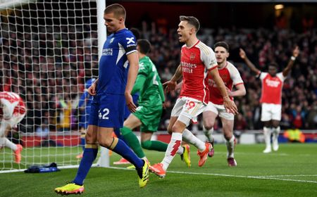 Hajar Chelsea 5-0 di London Derby, Arsenal Tinggalkan Liverpool dan Man City