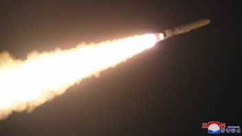كوريا الشمالية تجرب صاروخ كروز استراتيجي جديد بولهوسال-3-31