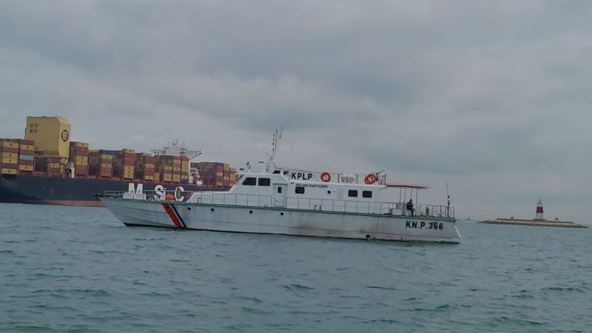 Kapal Kargo Bendera Liberia Tujuan China Kandas di Perairan Batam Dievakuasi Kemenhub