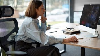 The Habit of Sitting for a Long Time Threatens Heart Health, What is the Solution?