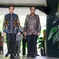 Bukan Batik Tolak Bala, Ini Bedanya Motif Gringsing dengan Kain Sasirangan yang Dipakai Sri Sultan Saat Temui Jokowi