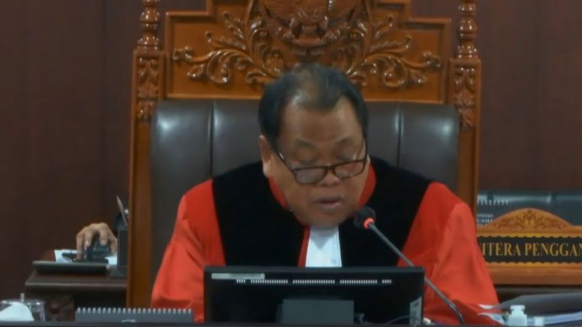 Constitutional Court Judge Reprimands KPU Secretariat For Not Attending The Legislative Election Dispute Session