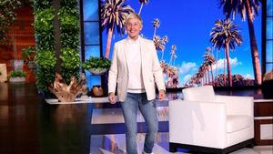 Akhiri <i>The Ellen Show</i> di Musim ke-19, Ellen DeGeneres Beri Pesan Menyentuh: Kalian Ubah Hidup Saya