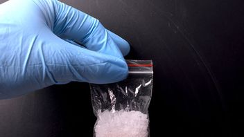 父亲和子女被警方逮捕,在南苏拉威西岛分发了2公斤马来西亚原产糖