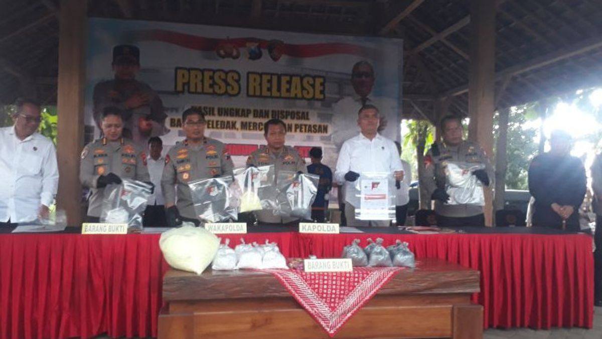 East Java Police Arrest 3 Suspects In Firecrackers Case, Barbuk Hundreds Of Kilograms Confiscated