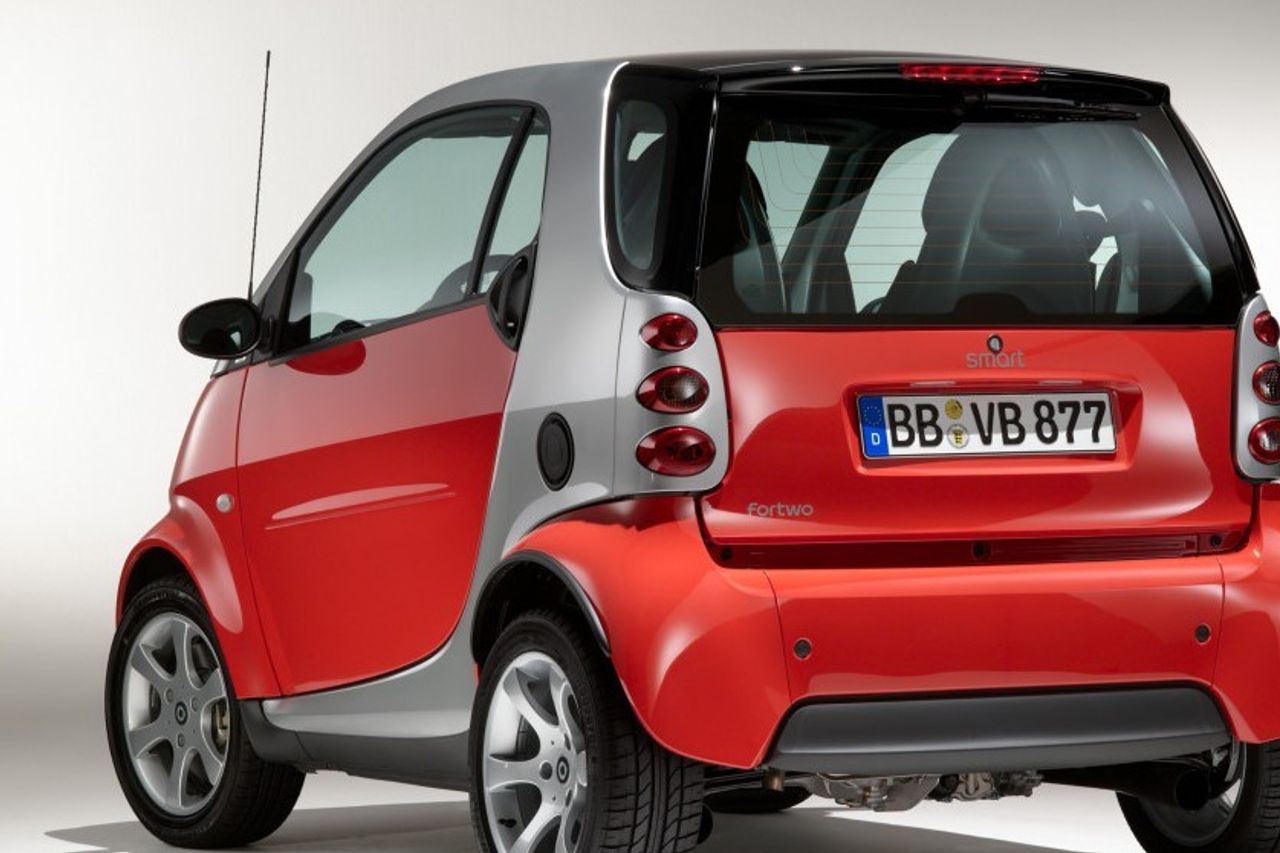 Recognizing Smart Fortwo, A Strong Mini Car That Becomes