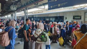 Okupansi Tembus 100 Persen, KAI Layani 406.755 Pelanggan di Awal Libur Panjang