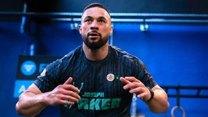 Parker Berhasrat Tundukkan Wardley untuk Incar Duel dengan Usyk atau Itauma