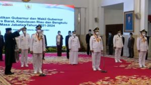 Dilantik Presiden Jokowi, Tiga Gubernur Sumbar, Kepulauan Riau, dan Bengkulu Ucapkan Sumpah Jabatan