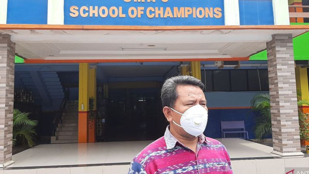  Un étudiant Positif à La COVID-19, SMAN 6 Jakarta à Nouveau Setop Apprentissage En Face à Face