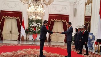 Jokowi Terima 12 Duta Besar dari Negara Sahabat di Istana Merdeka