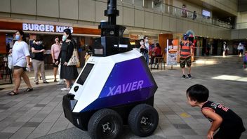 Singapura Uji Coba Robot Penegak Disiplin Perilaku Masyarakat