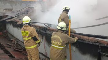 Dalam Satu Hari Dua Bangunan Terbakar di Kalideres, Kantor Mebel dan Pabrik Kardus