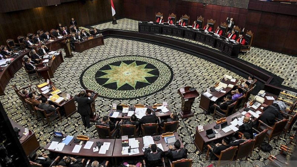 The Constitutional Court Disbursed A Viral Decision Throughout 2024: From The Threshold Of The Pilkada To The Job Creation Law