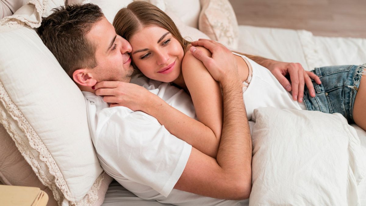 Couple Sleeping Positions and What They Mean for You