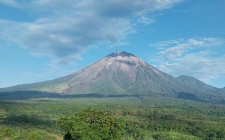 Erupsi Gunung Semeru Setiap Hari Tidak Berdampak Aktivitas Warga