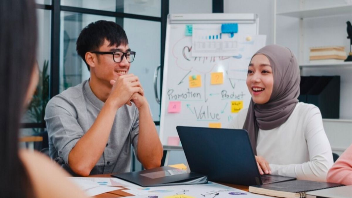 6 : Les 6 secrètes des employés les plus heureux au travail selon le PDG de la recherche