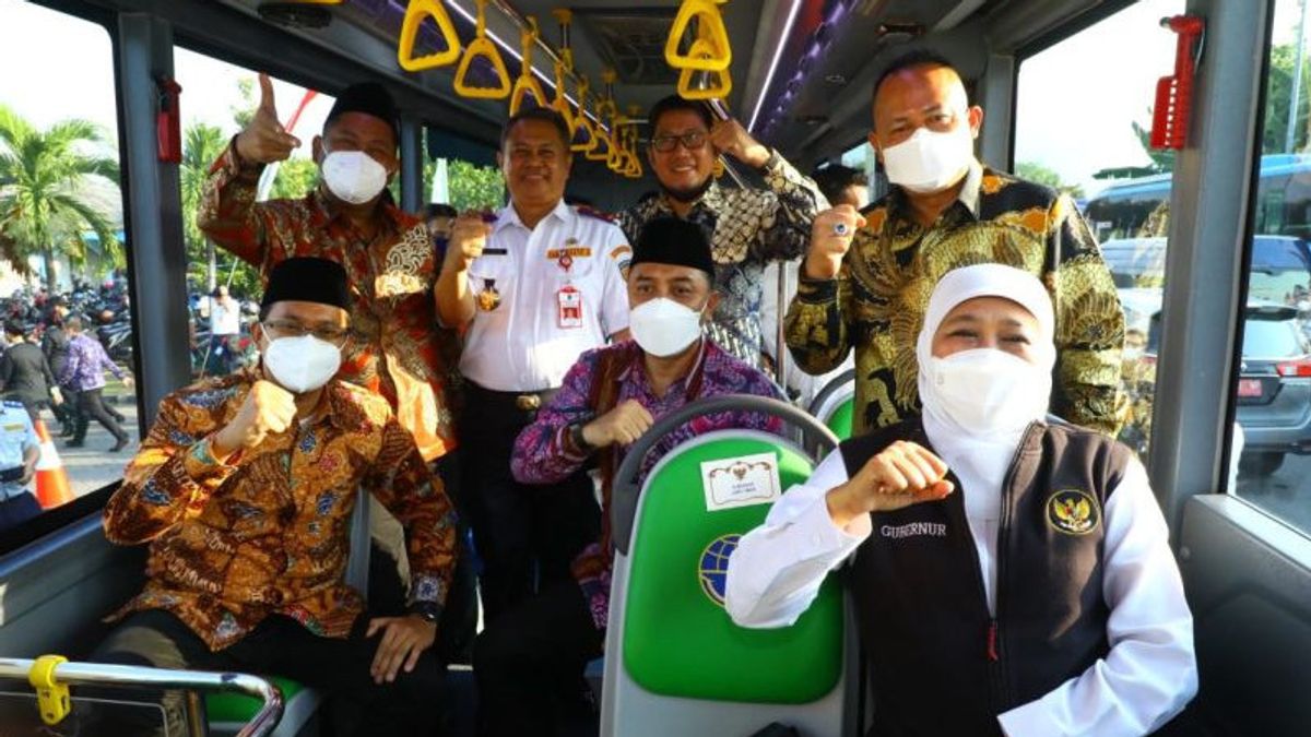 Governor Khofifah Free Trans East Java Buses In The 77th Provincial Anniversary