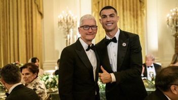 ホワイトハウスでの夕食、ティム・クックはムハンマド・ビン・サルマーン王子とシャツを着ている