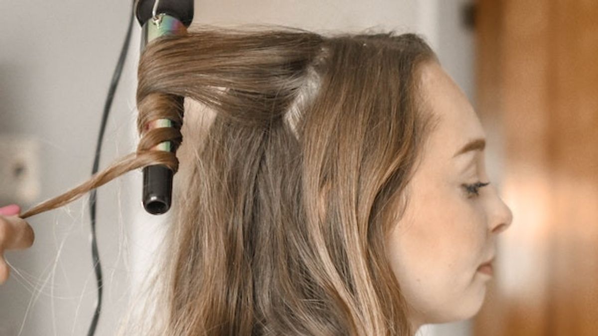 7 Saran Merawat Rambut dari Hairstylist Buat Kamu yang Mau Punya Rambut Kece