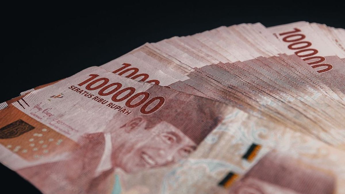 马修斯 · 乔科在科罗纳社会援助贿赂案中的供词， 给 Bpk 10 亿印尼盾用于运营资金