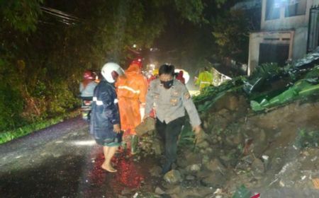 1 Rumah Rusak Akibat Longsor di Wanayasa Purwakarta, Material Tutup Akses Jalan, Tidak Ada Korban Jiwa