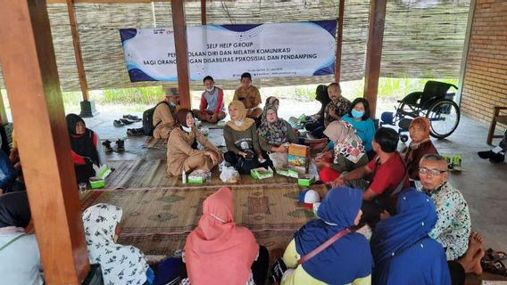Gunung Kidul Regency Government Provides Assistance For Psychosocial Disabilities