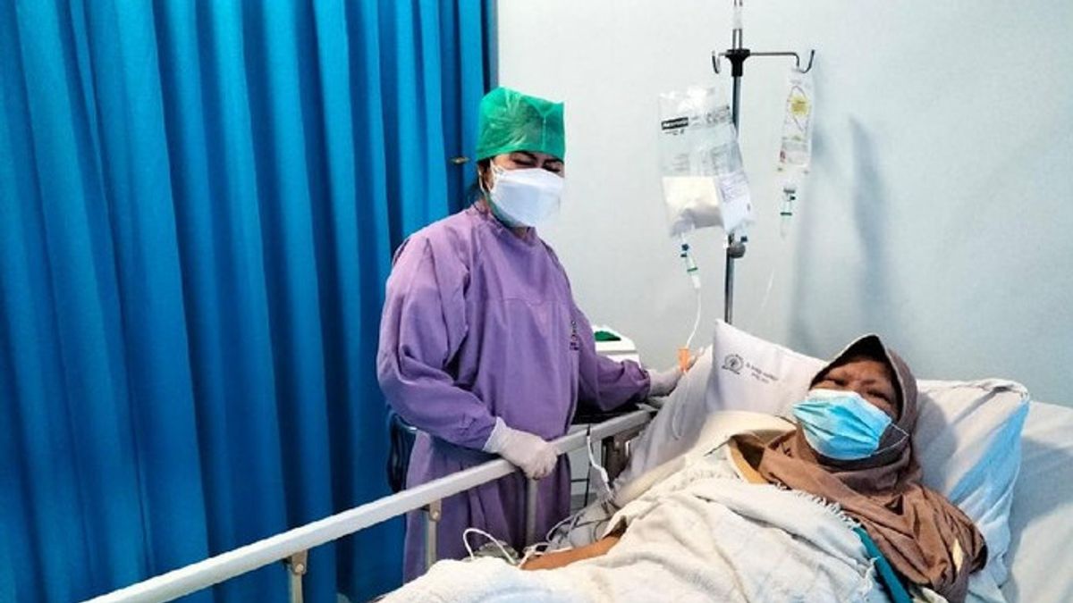 Idap Cancer, Badminton Legend Verawaty Fajrin Intensive Treatment At Dharmais Hospital