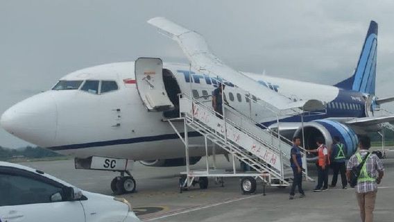 KKB تطلق النار على طائرة بوينج Trigana Air IL 222 ، بعد ظهر السبت