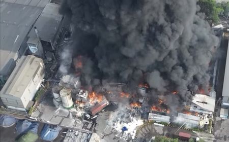 3 Orang Tewas Dalam Kebakaran Pabrik Pengolahan Minyak di Bekasi